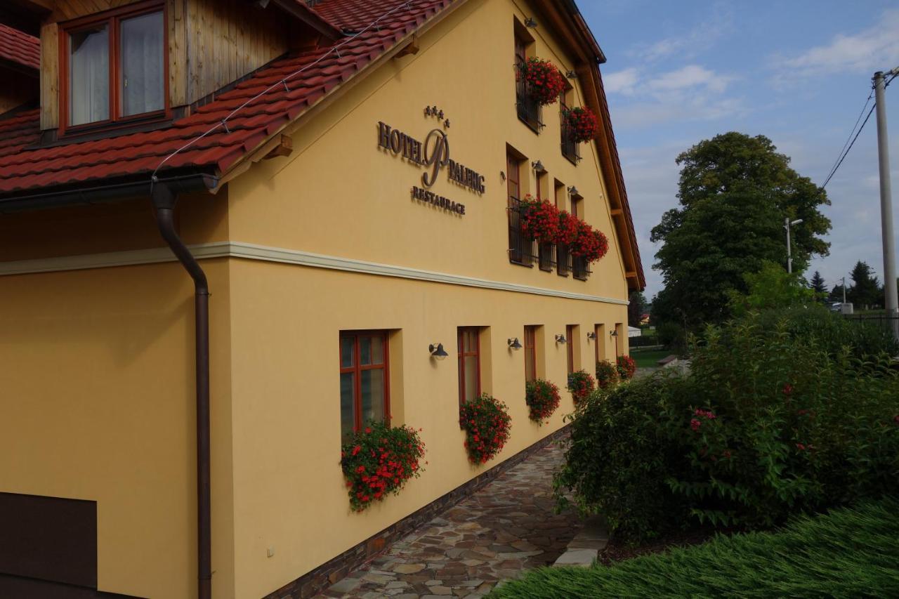 Hotel A Restaurace Palfrig Stara Ves nad Ondrejnici Exterior photo