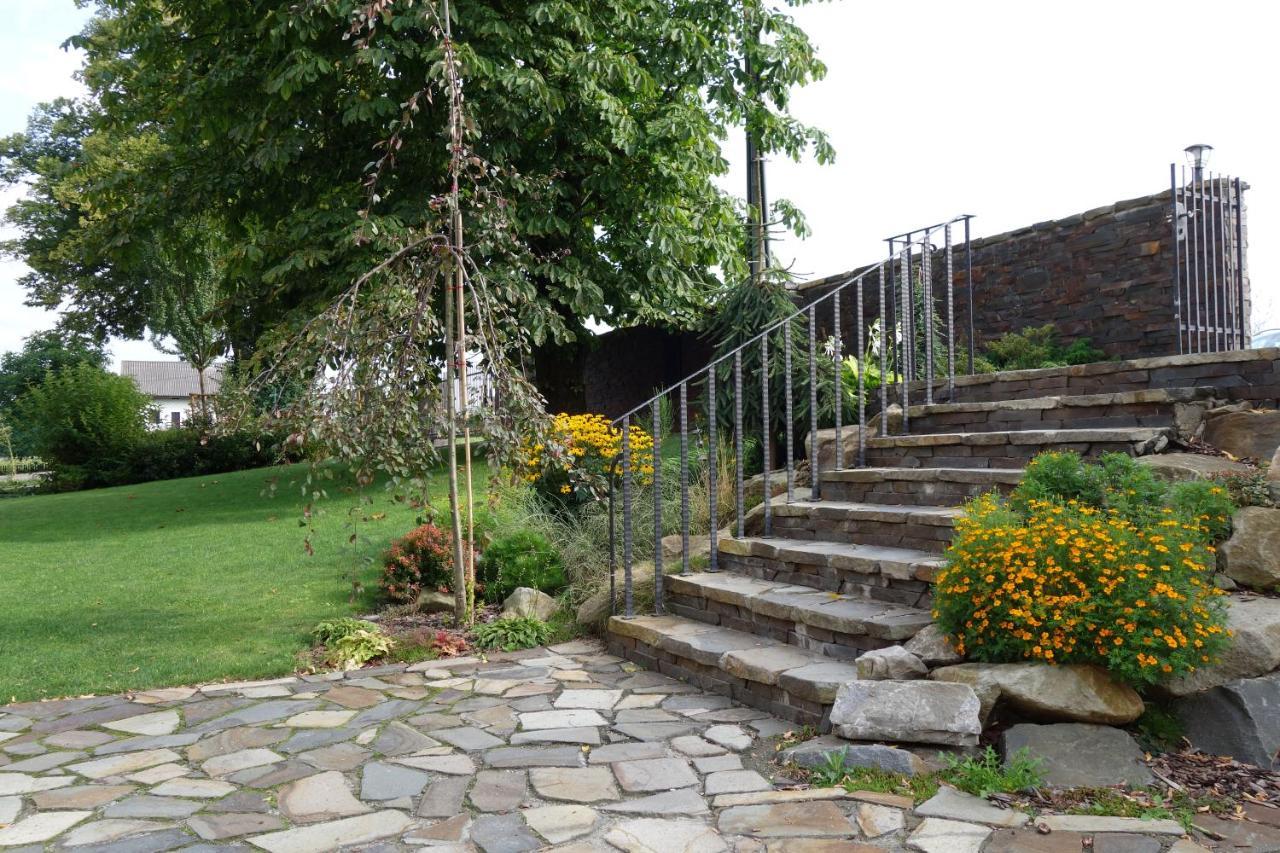 Hotel A Restaurace Palfrig Stara Ves nad Ondrejnici Exterior photo